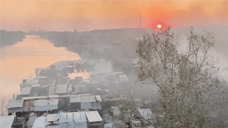 Російський обстріл Херсона: двох поранених госпіталізували – МВА