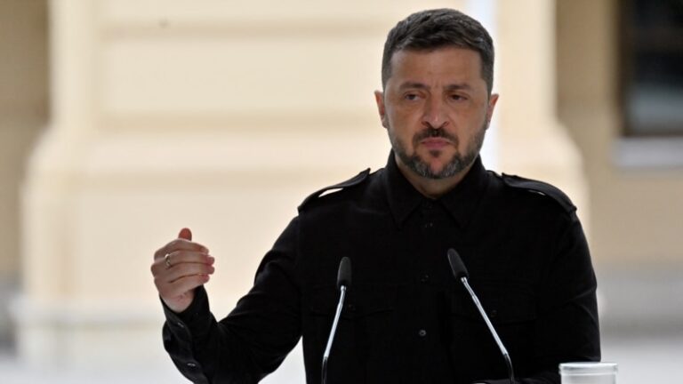 Зеленський: потужності Європи з оборонного виробництва недостатні, є розуміння, як нарощувати