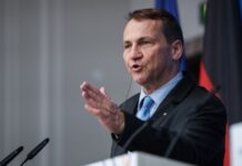 Голова МЗС Польщі: вважаємо, що російські дрони не збилися з курсу, а були націлені навмисно