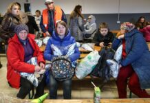 Уряд Британії призупиняє заявки на возз’єднання сімей біженців: в чому причина