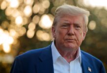 Чиновника адміністрації Трампа звинувачують у хабарі: подробиці справи