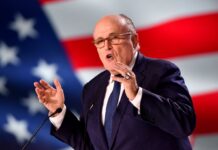 Колишній мер Нью-Йорка Руді Джуліані потрапив у серйозну ДТП: що кажуть лікарі