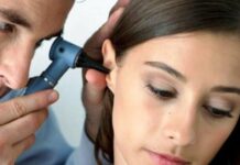 Шум у вухах: чому він виникає і як від нього позбутися