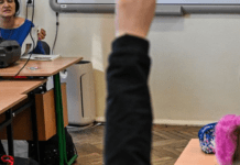 МОН запускає реєстрацію українських шкіл у світі: що це змінює