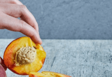 Чи можна їсти фрукти, якщо зрізати з них плісняву: пояснення генетика