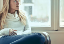 Коли реальність здається сном: деперсоналізація як виклик сучасній психіці