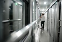 Замінили вікна, двері й дах: УЗ показала потяг, який пошкодила РФ під час удару по Полтавщині