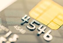 Із 1 жовтня в Україні запрацюють нові правила переказу коштів на картки