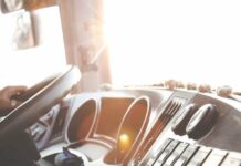 Заборона музики у громадському транспорті