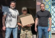 У Кам’янському військовим, які боронять країну на Донецькому та Куп’янському напрямках, передали авто та Starlink