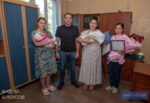 До Дня міста у Камʼянському відкрили оновлені лікарні та навчальні заклади