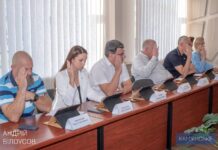 У Камʼянському провели чергове засідання виконкому: вирішувались 60 питань