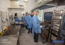 У камʼянському Ліцеї №20 відкрили оновлений після ремонту харчоблок