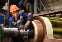 Експорт сиплеться, попит слабшає: у Росії третій місяць поспіль падає виробництво