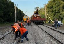 Залізничне сполучення під Києвом відновлено: поїзди повертаються на маршрути