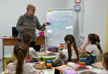 Сотні тисяч вчителів отримають додаткові виплати: які терміни та умови