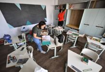 Шкільні побори? Чи мають право вчителі вимагати гроші “на потреби класу”