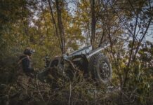 “Під ниття російських адмінів”: ЗСУ встановили прапори в Олексіївці Сумської області (відео)