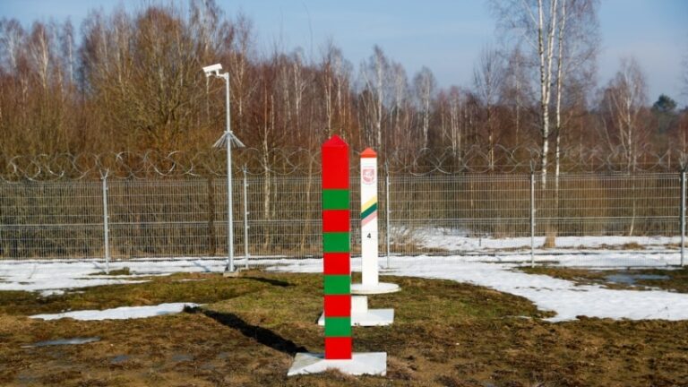 Литва на місяць закрила кордон з Білоруссю