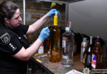 У Запоріжжі судитимуть чоловіка за збут контрафактних цигарок та алкоголю