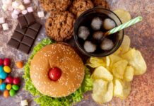 5 продукти, які підвищують тривожність та стрес: приберіть їх з раціону!