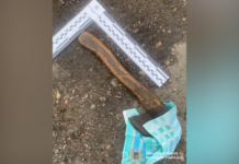 У Кривому Розі чоловік під час служби збив сокирою головний убір священика