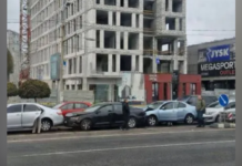 У Дніпрі на Слобожанському проспекті зіткнулися чотири авто