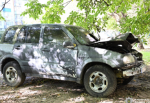 У Запоріжжі 18-річний раніше судимий юнак підпалив авто: йому загрожує до 10 років тюрми