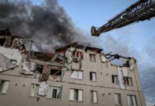Сили РФ завдали удару по житловому сектору Лозової, є постраждалі – ДСНС