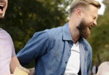 Чому сміх заразний: вчені пояснили глибокий біологічний та соціальний феномен