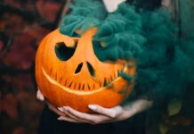 “Осінні діди” замість Гелловіну? Чи мали українці аналогічне свято вшанування померлих