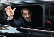 Франція вперше в історії посадила свого екс-президента: Саркозі офіційно ув’язнений