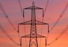 Війська РФ вночі вдарили по енергетиці у двох областях