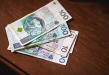 Нацбанк знову трохи знизив курс злотого