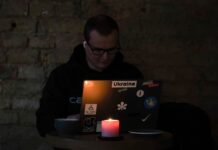 По Україні оновлюють графіки відключень електроенергії: в яких областях та хто вже без світла