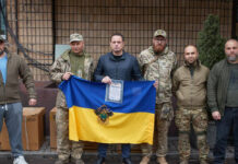 Камʼянське передало нашим захисникам на передовій три генератори та зарядну станцію