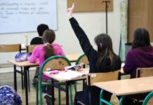 Росіяни каратимуть батьків на ТОТ за навчання дітей онлайн в українських школах, – ЦПД