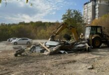 У Дніпрі прокуратура забезпечила демонтаж незаконної стоянки та повернення землі громаді