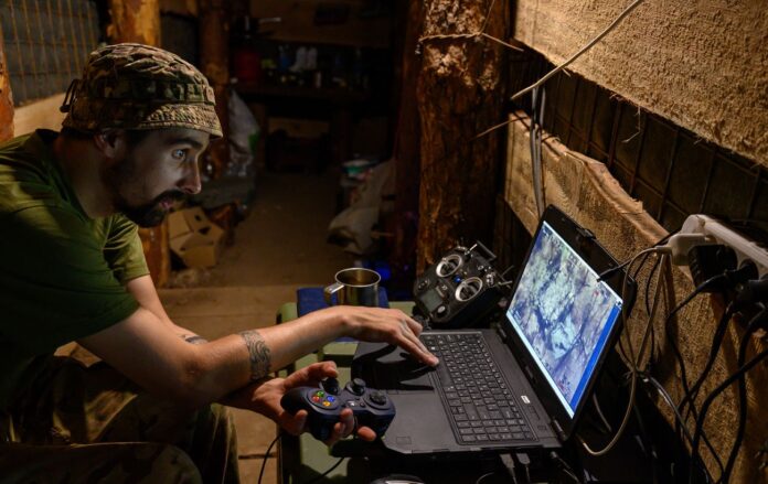 _viyskovi_napryamok_novopavlivka_zapuskayut_rozviduvalniy_bezpilotnik_gor_donetska_oblast_osin_2025__gettyimages_2236983381_40c945a24595da319d04026e7c8f3ff1_1300x820