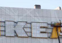 У Вільнюсі 18-річного українця засудили в справі про підпал IKEA
