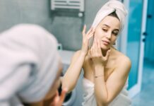 Якою водою треба вмиватися зранку – холодною чи теплою?