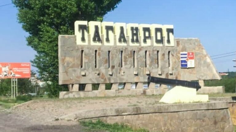 Росія: у Таганрозі частково немає світла і води після вибуху на підстанції