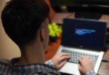 У Росії відкрили першу справу через «пошук екстремістських матеріалів»