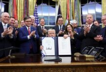 Трамп підписав закон, який завершує найтриваліший у США шатдаун