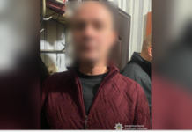 У Дніпрі поліцейські затримали чоловіка, який пограбував жінку