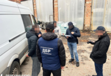 Реалізували 700 тон на 28 мільйонів гривень: ДБР викрило схему незаконного продажу пального ЗСУ у п’яти областях