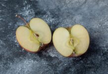 Що буде, якщо з’їсти насіння яблука: 4 приховані ризики