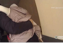 Поліцейські Нікопольщини евакуювали поранену жінку під час атаки ворожого дрона