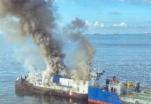 У російському порту «Кавказ» загорівся буксир, триває перевірка