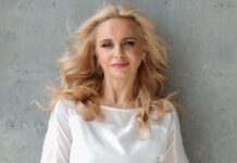 Лілія Ребрик замилувала відео з найменшою донькою: “Демонструє багатозадачність”